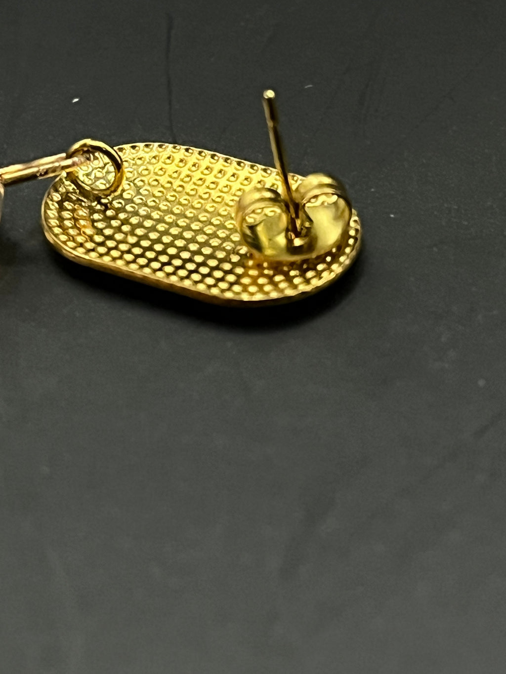 Pierres roses pendantes